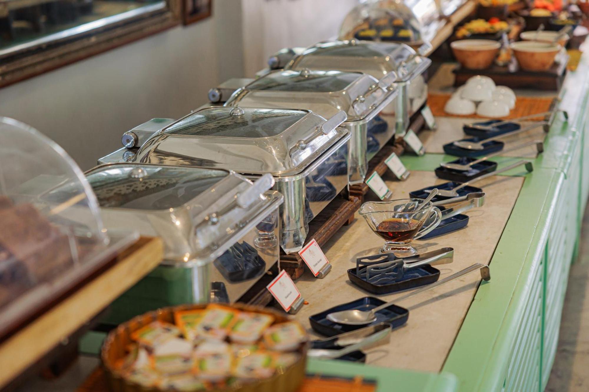 โรงแรมราวลา นาร์ไล Narlai ภายนอก รูปภาพ